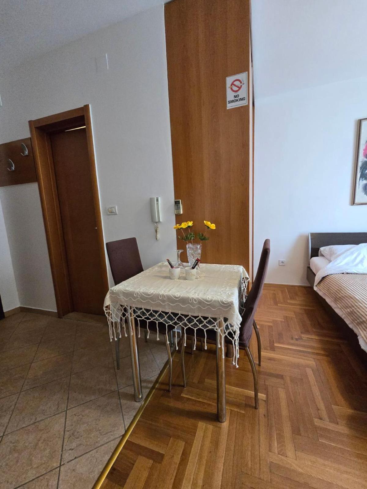 Laki Apartment Podgorica Bagian luar foto